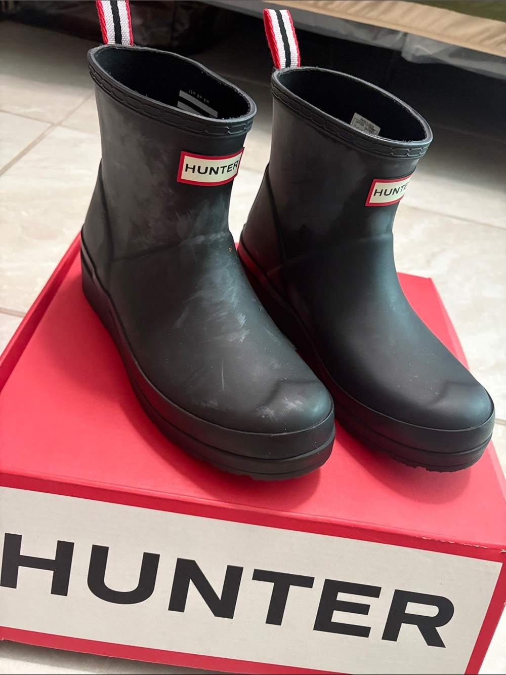 Hunter Black Short Rain Boots Size 6 with Red-Trim Pull Tabs